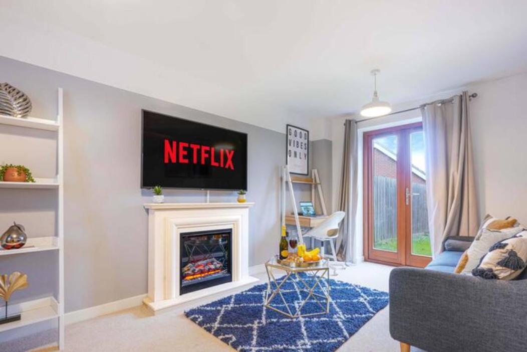 Broughton House With Free Parking, Balcony, Fast Wifi And Smart Tv With Netflix By Yoko Property Milton Keynes Bagian luar foto